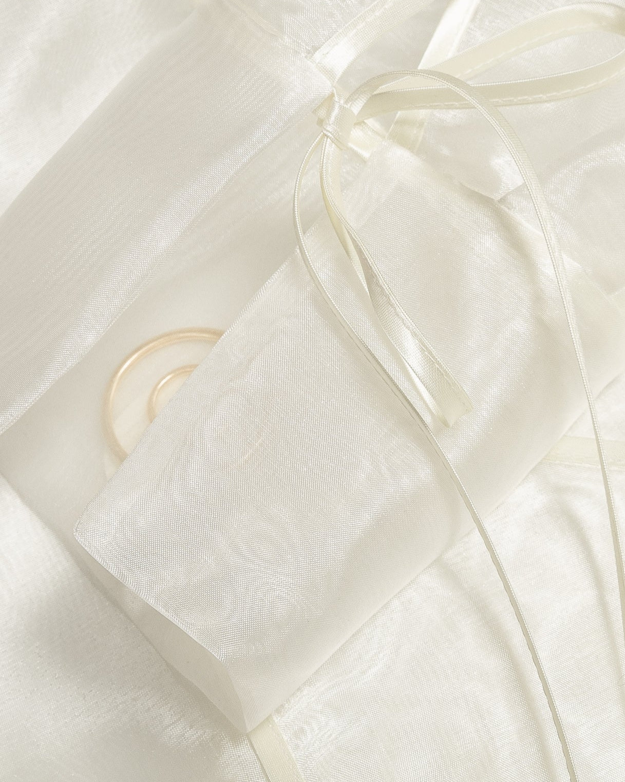 Ghost coat oyster white