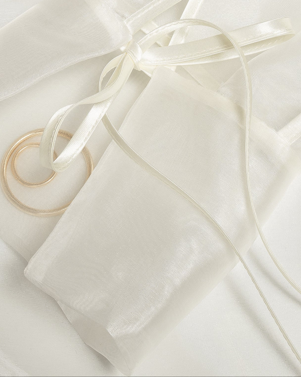 Ghost coat oyster white
